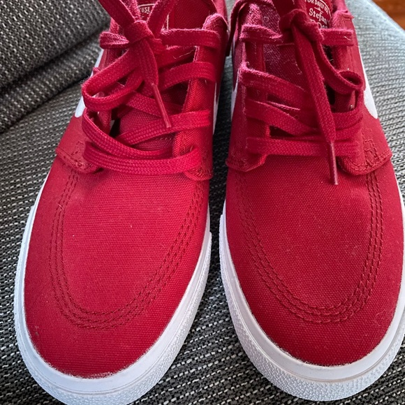 Nike skateboard shoes - Picture 2 of 4